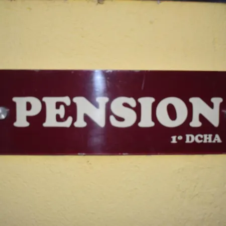 15 De Mayo Vendégház La Pola de Gordon