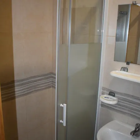 15 De Mayo * La Pola de Gordon